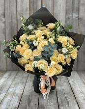 Букет цветов из:  Розы и Лизиантусы в Истре