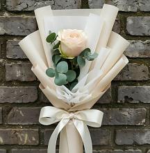 Букет цветов из:  Розы в Истре