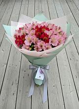 Букет цветов из:  Альстромерии в Истре