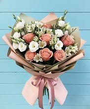 Букет цветов из:  Розы, Альстромерии и Лизиантусы в Истре