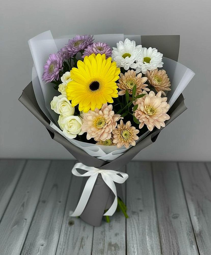 Букет цветов из: Розы, Герберы и Хризантемы в Истре