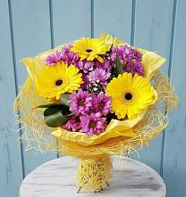 Букет цветов из:  Хризантемы и Герберы в Истре