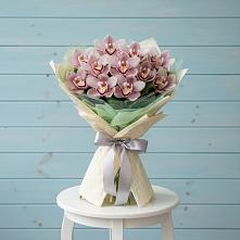 Букет цветов из:  Орхидеи и Розы в Истре