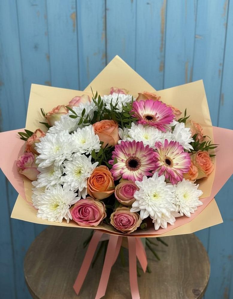 Букет цветов из: Розы, Герберы и Хризантемы в Истре