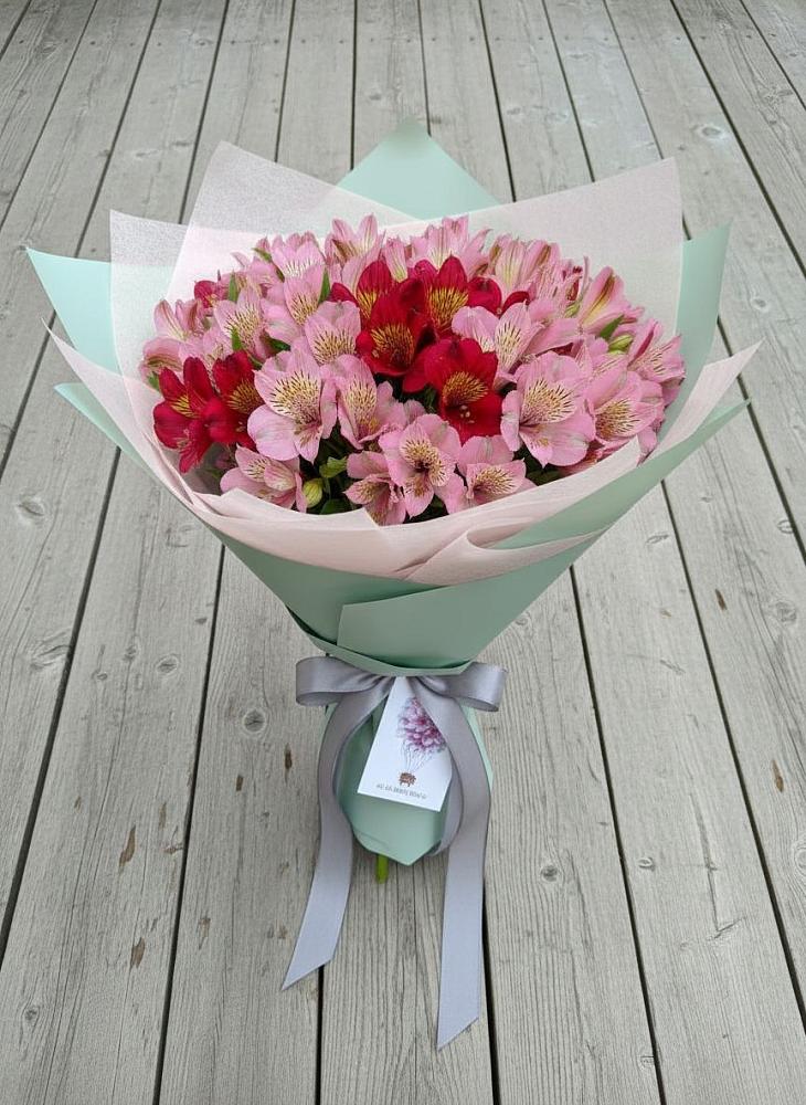 Букет цветов из: Альстромерии в Истре