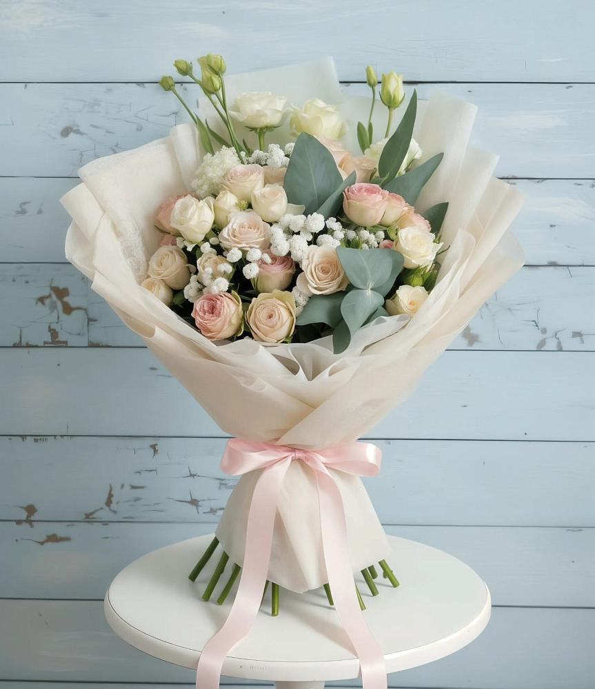 Букет цветов из: Розы и Лизиантусы в Истре