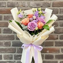 Букет цветов из:  Лизиантусы и Розы #REPLACE_PRED# Истре