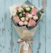 Букет цветов из:  Розы в Истре