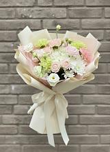 Букет цветов из:  Гвоздики, Розы, Лизиантусы и Хризантемы в Истре