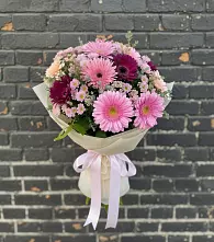 Букет цветов из:  Герберы и Хризантемы в Истре