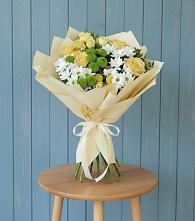 Букет цветов из:  Хризантемы и Розы в Истре