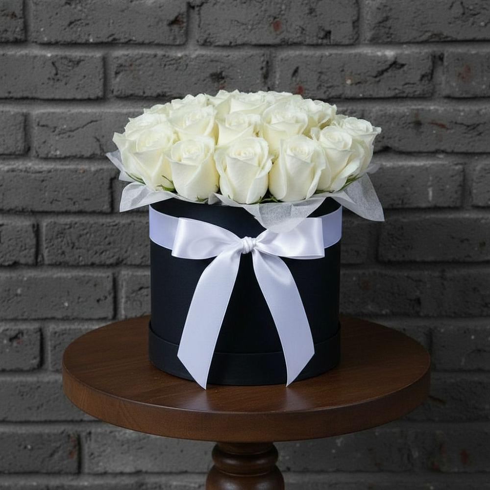 Цветочная композиция из Розы в шляпной коробке в Истре