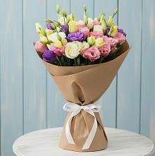 Букет цветов из:  Лизиантусы в Истре