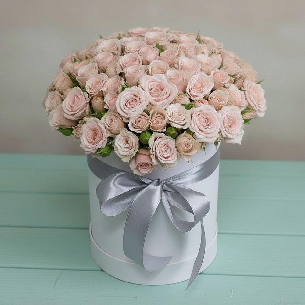 Цветочная композиция из Розы в шляпной коробке в Истре